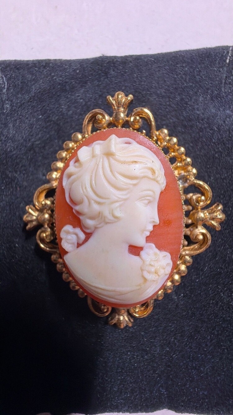 Avon Cameo Brooch